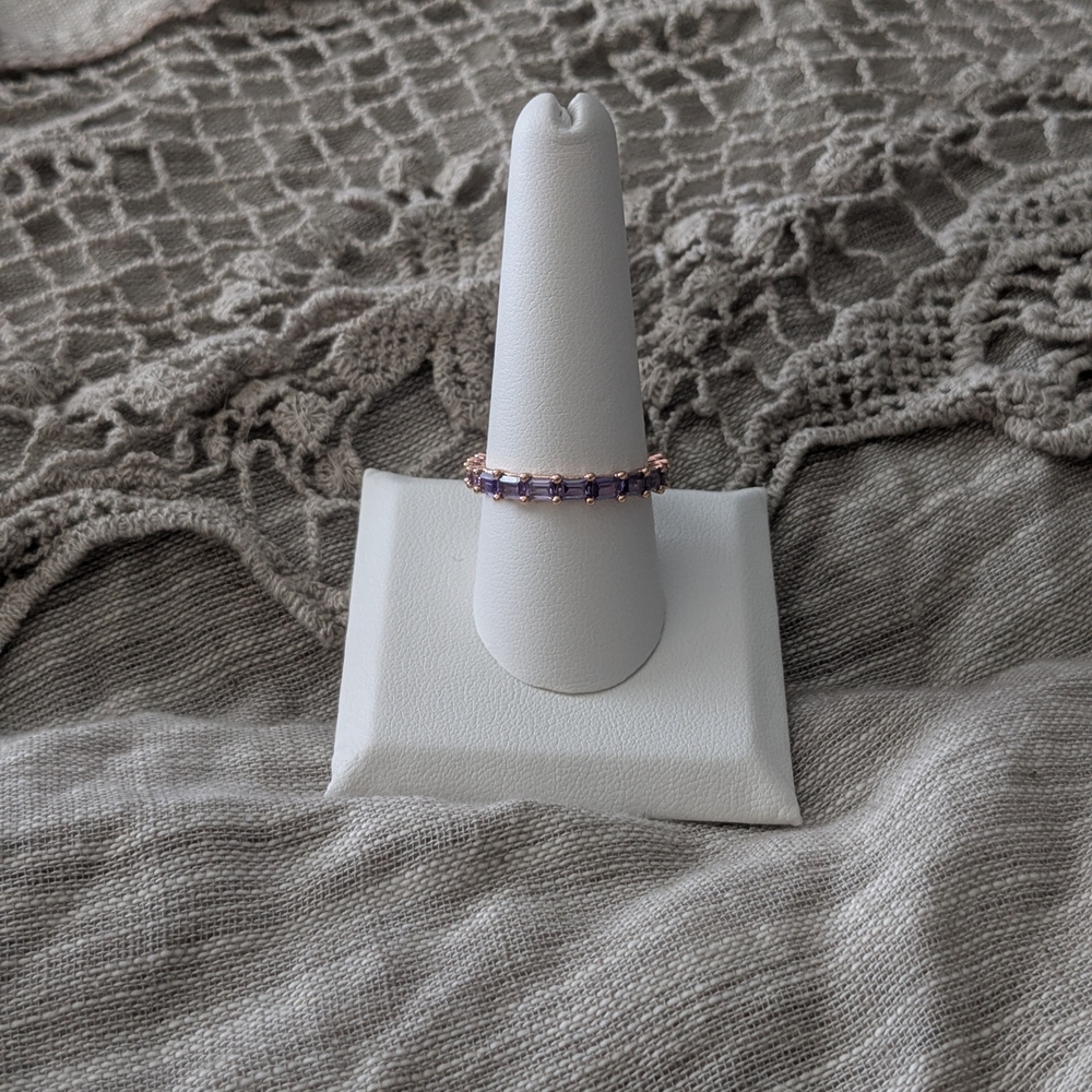 Elegant Purple and Rose Gold Women's Ring